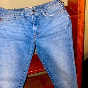 Levi’s size 28 low rise
